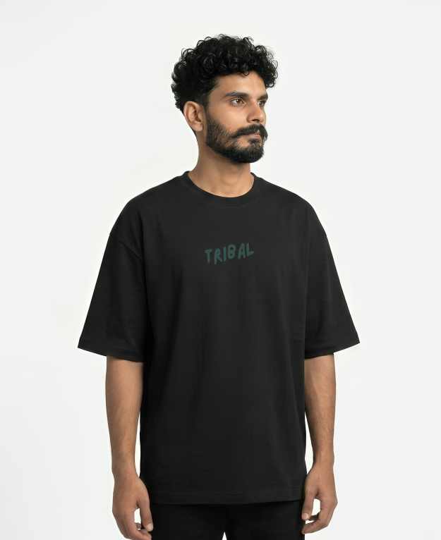 BLACK CARPET OVERSIZED TEE