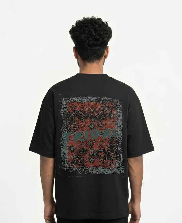 BLACK CARPET OVERSIZED TEE