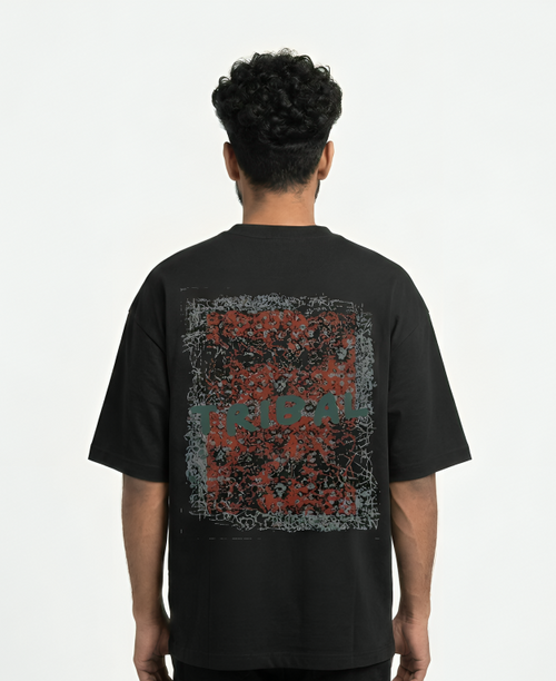BLACK CARPET OVERSIZED TEE